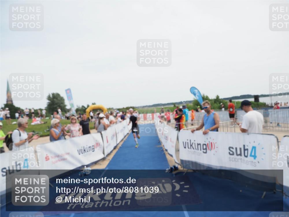 22.06.2025 - Viking Triathlon MichiJ http://msf.ph/oto/8081039 22.06.2025 14:24:58 Ziel 393 meine-sportfotos.de