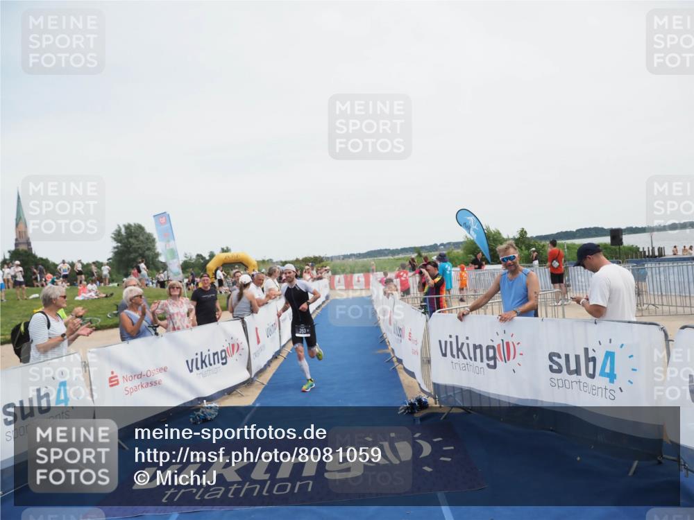 22.06.2025 - Viking Triathlon MichiJ http://msf.ph/oto/8081059 22.06.2025 14:24:59 Ziel 393 meine-sportfotos.de