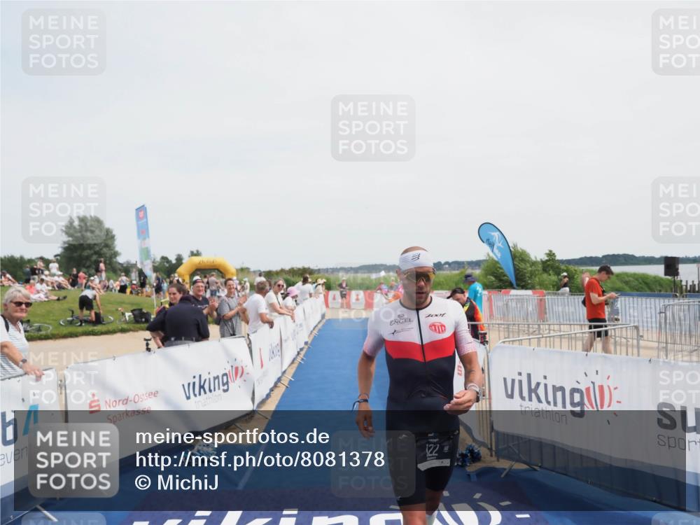 22.06.2025 - Viking Triathlon MichiJ http://msf.ph/oto/8081378 22.06.2025 14:26:24 Ziel 122 meine-sportfotos.de