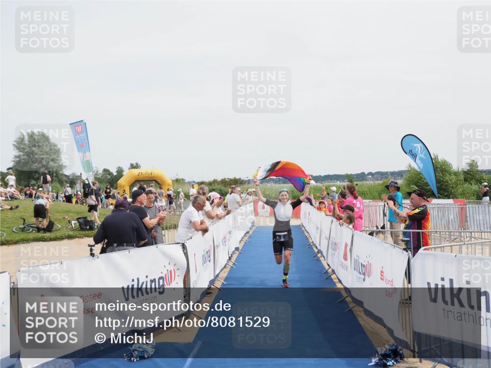 22.06.2025 - Viking Triathlon MichiJ http://msf.ph/oto/8081529 22.06.2025 14:26:47 Ziel 11 meine-sportfotos.de