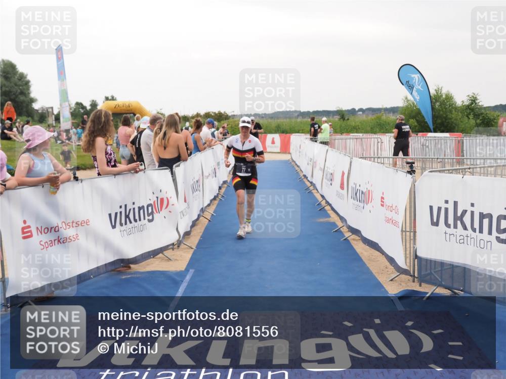 22.06.2025 - Viking Triathlon MichiJ http://msf.ph/oto/8081556 22.06.2025 15:59:03 Ziel 77, 461 meine-sportfotos.de