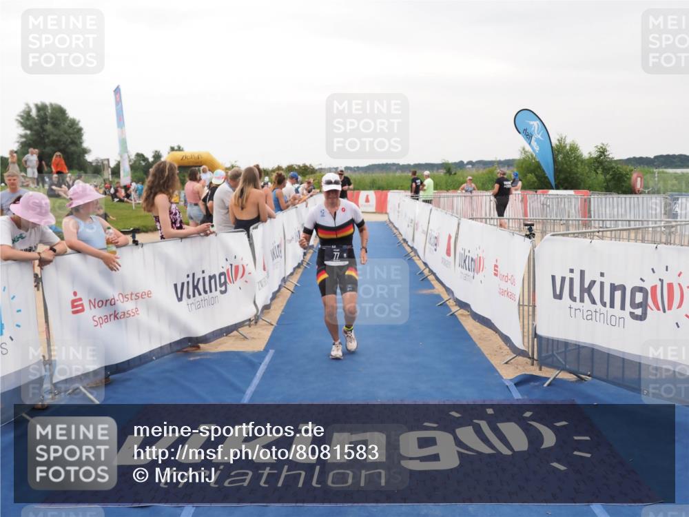 22.06.2025 - Viking Triathlon MichiJ http://msf.ph/oto/8081583 22.06.2025 15:59:04 Ziel 77, 461 meine-sportfotos.de
