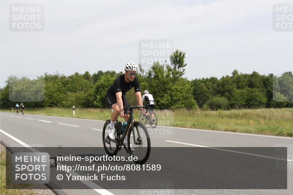22.06.2025 - Viking Triathlon Yannick Fuchs http://msf.ph/oto/8081589 22.06.2025 12:26:26 Radfahren 246, 456, 501 meine-sportfotos.de