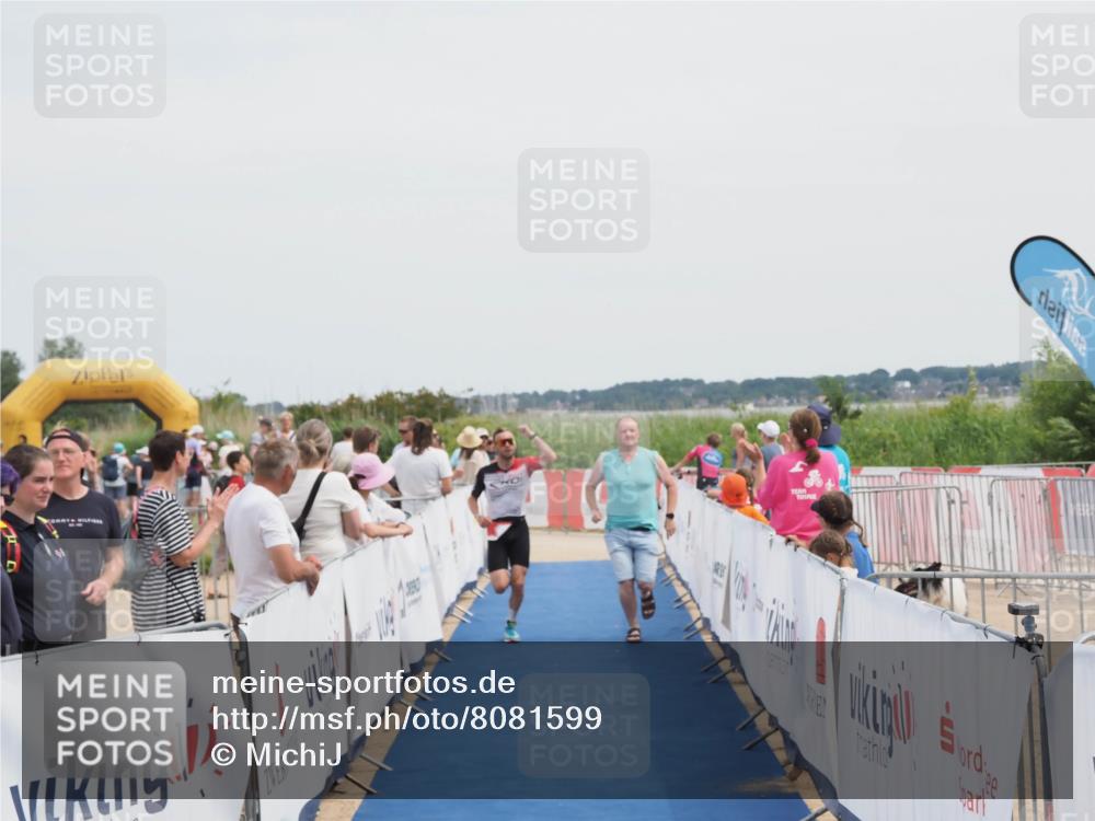 22.06.2025 - Viking Triathlon MichiJ http://msf.ph/oto/8081599 22.06.2025 14:27:21 Ziel 652 meine-sportfotos.de