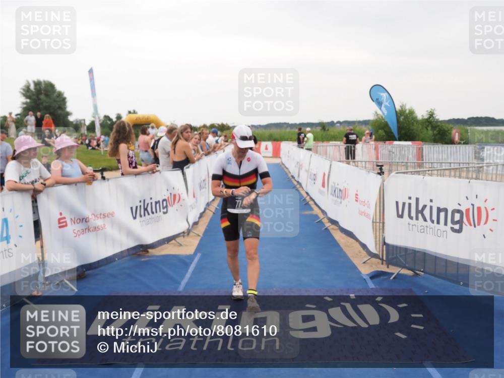 22.06.2025 - Viking Triathlon MichiJ http://msf.ph/oto/8081610 22.06.2025 15:59:05 Ziel 77, 461 meine-sportfotos.de