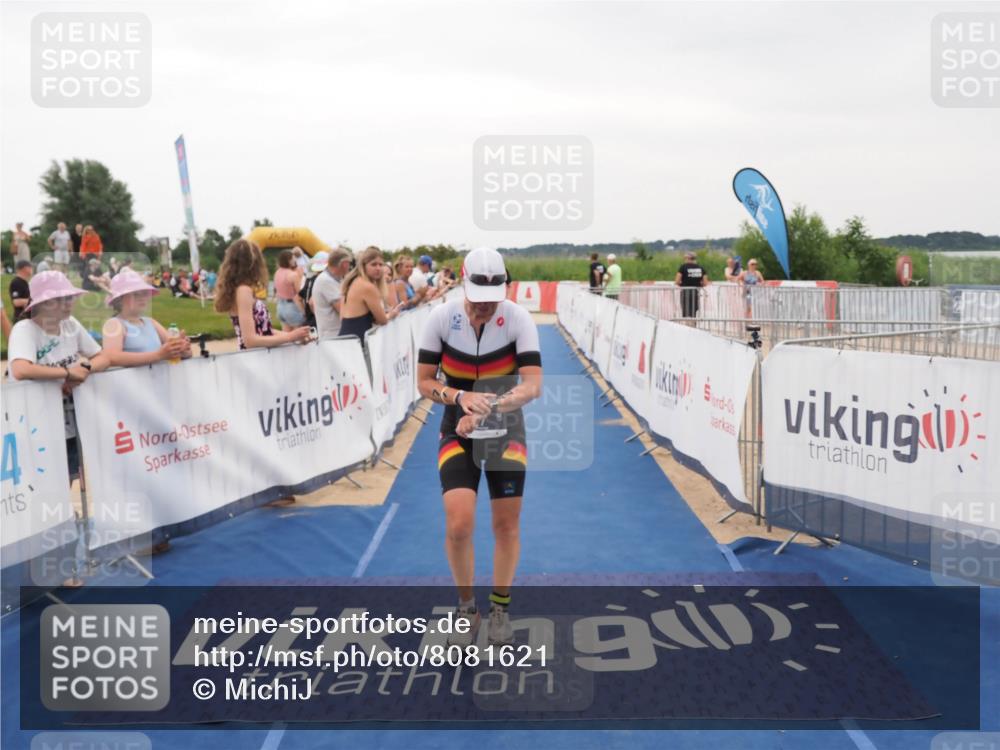 22.06.2025 - Viking Triathlon MichiJ http://msf.ph/oto/8081621 22.06.2025 15:59:06 Ziel 77, 461 meine-sportfotos.de