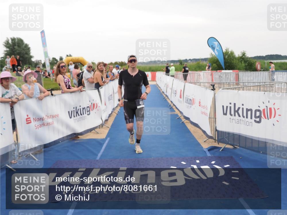 22.06.2025 - Viking Triathlon MichiJ http://msf.ph/oto/8081661 22.06.2025 15:59:09 Ziel 77, 461 meine-sportfotos.de
