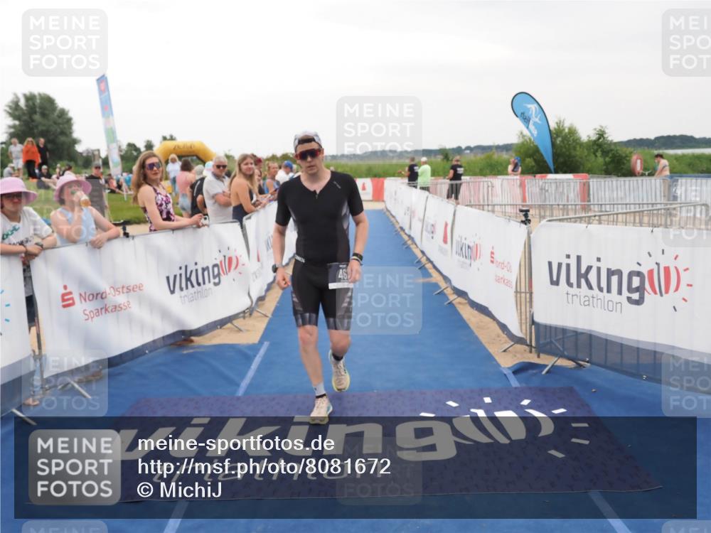 22.06.2025 - Viking Triathlon MichiJ http://msf.ph/oto/8081672 22.06.2025 15:59:10 Ziel 77, 461, 535 meine-sportfotos.de
