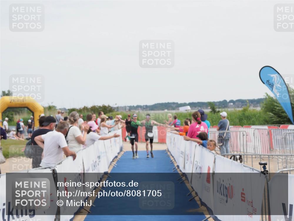22.06.2025 - Viking Triathlon MichiJ http://msf.ph/oto/8081705 22.06.2025 14:28:03 Ziel 198, 534 meine-sportfotos.de