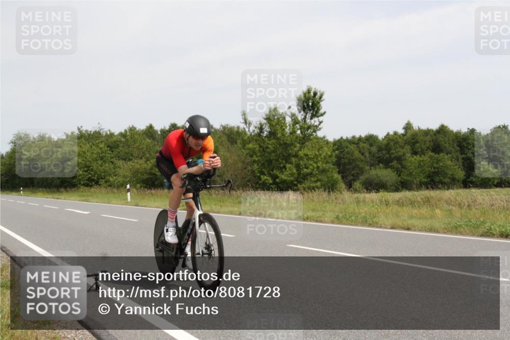 22.06.2025 - Viking Triathlon Yannick Fuchs http://msf.ph/oto/8081728 22.06.2025 12:29:16 Radfahren 11, 33, 59, 249, 298, 386, 437 meine-sportfotos.de