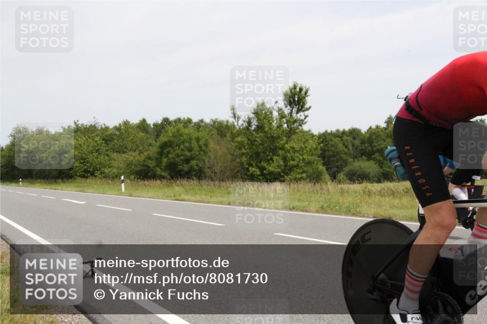 22.06.2025 - Viking Triathlon Yannick Fuchs http://msf.ph/oto/8081730 22.06.2025 12:29:16 Radfahren 11, 33, 59, 249, 298, 386, 437 meine-sportfotos.de
