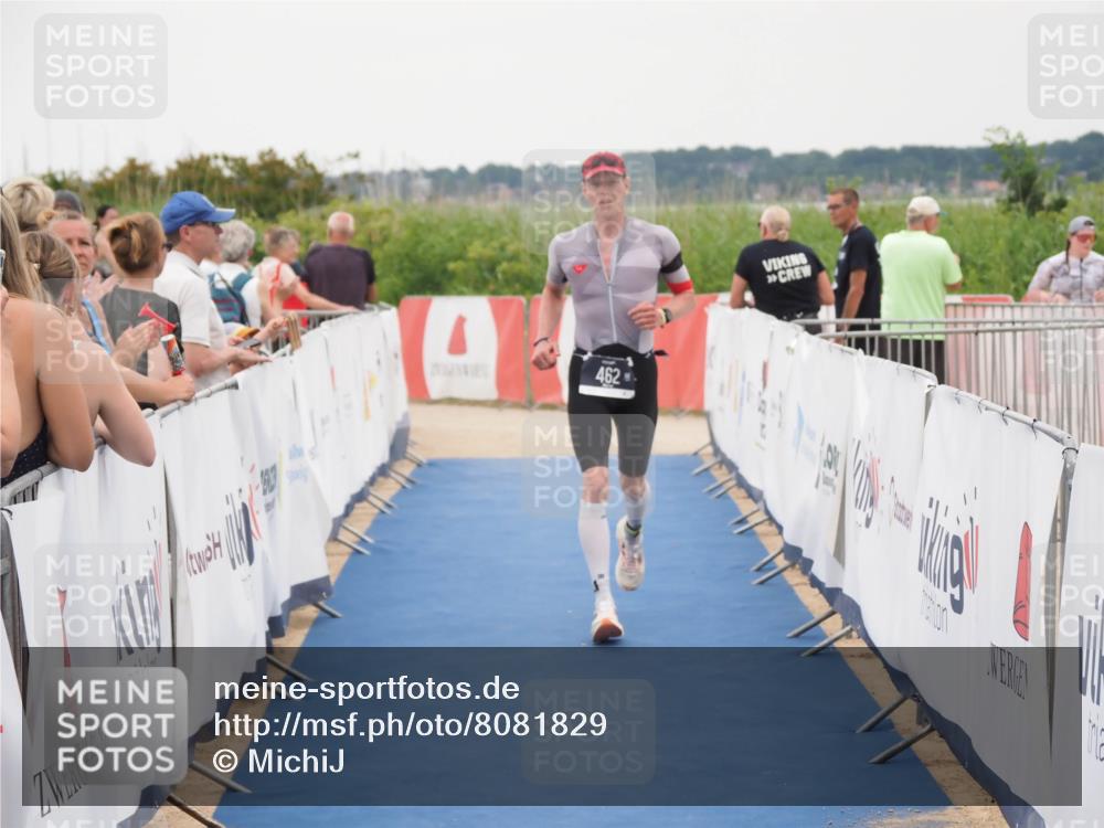 22.06.2025 - Viking Triathlon MichiJ http://msf.ph/oto/8081829 22.06.2025 15:59:39 Ziel 462 meine-sportfotos.de