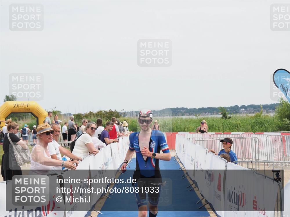 22.06.2025 - Viking Triathlon MichiJ http://msf.ph/oto/8081933 22.06.2025 14:29:29 Ziel 286 meine-sportfotos.de