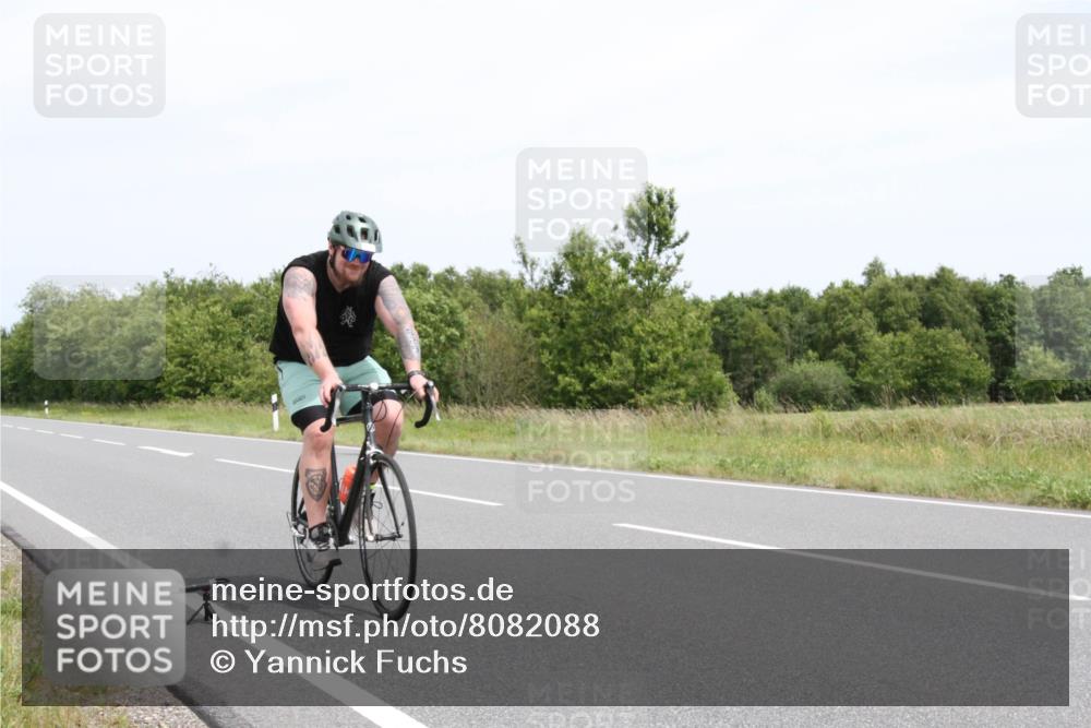 22.06.2025 - Viking Triathlon Yannick Fuchs http://msf.ph/oto/8082088 22.06.2025 12:35:59 Radfahren 77, 184, 237, 629 meine-sportfotos.de