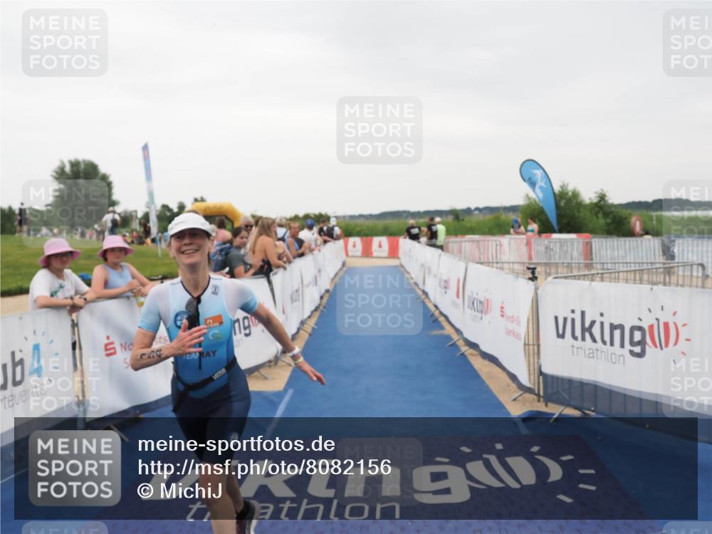 22.06.2025 - Viking Triathlon MichiJ http://msf.ph/oto/8082156 22.06.2025 16:00:24 Ziel 154 meine-sportfotos.de