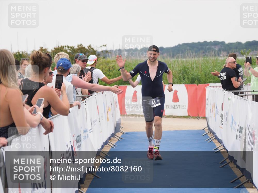 22.06.2025 - Viking Triathlon MichiJ http://msf.ph/oto/8082160 22.06.2025 16:01:07 Ziel 54, 378 meine-sportfotos.de