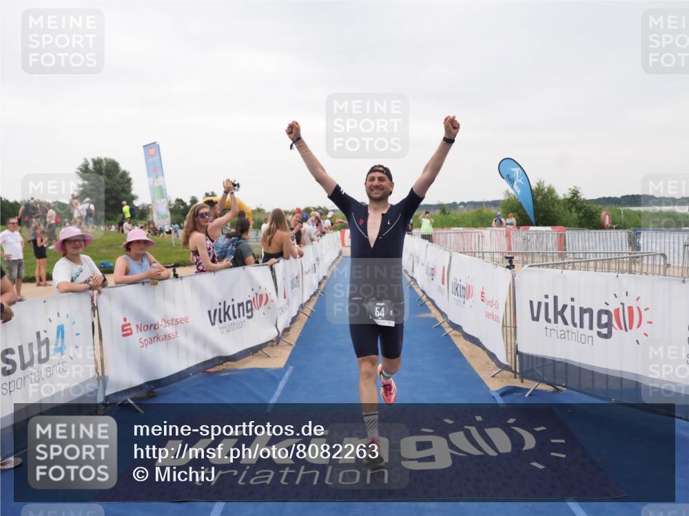 22.06.2025 - Viking Triathlon MichiJ http://msf.ph/oto/8082263 22.06.2025 16:01:11 Ziel 54, 378 meine-sportfotos.de