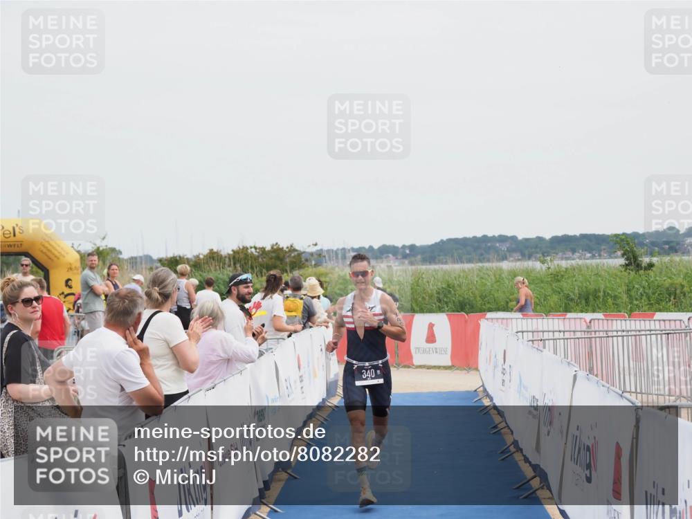 22.06.2025 - Viking Triathlon MichiJ http://msf.ph/oto/8082282 22.06.2025 14:31:09 Ziel 340 meine-sportfotos.de