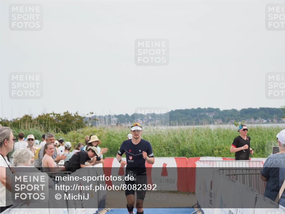 22.06.2025 - Viking Triathlon MichiJ http://msf.ph/oto/8082392 22.06.2025 14:33:04 Ziel 544 meine-sportfotos.de
