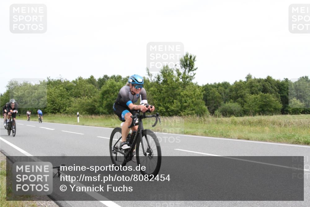 22.06.2025 - Viking Triathlon Yannick Fuchs http://msf.ph/oto/8082454 22.06.2025 12:43:36 Radfahren 12, 124, 187, 316, 327, 388, 442, 493, 522, 654 meine-sportfotos.de
