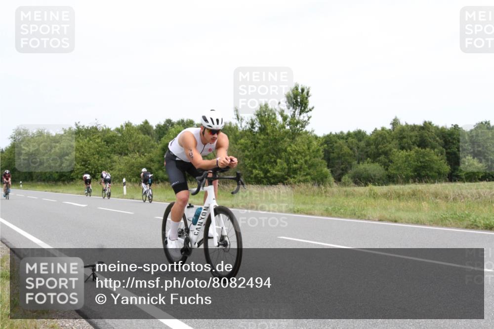22.06.2025 - Viking Triathlon Yannick Fuchs http://msf.ph/oto/8082494 22.06.2025 12:43:43 Radfahren 124, 316, 349, 359, 388, 407, 428, 442, 493, 506, 522 meine-sportfotos.de
