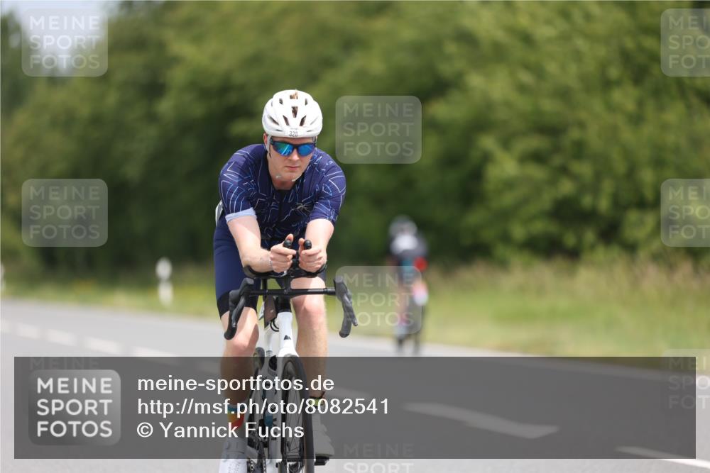 22.06.2025 - Viking Triathlon Yannick Fuchs http://msf.ph/oto/8082541 22.06.2025 12:23:41 Radfahren 42, 226, 328, 443, 630 meine-sportfotos.de