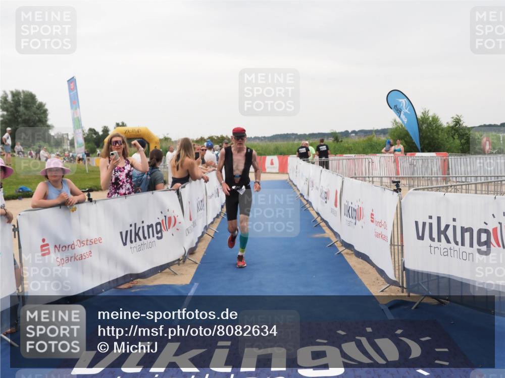 22.06.2025 - Viking Triathlon MichiJ http://msf.ph/oto/8082634 22.06.2025 16:01:36 Ziel 291, 543 meine-sportfotos.de