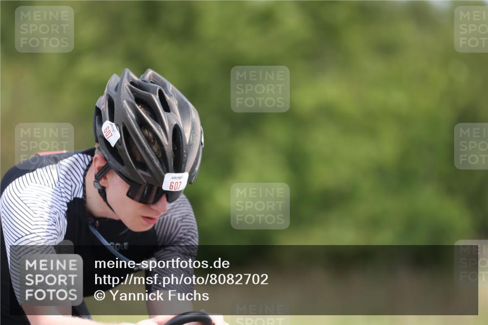 22.06.2025 - Viking Triathlon Yannick Fuchs http://msf.ph/oto/8082702 22.06.2025 12:24:41 Radfahren 38, 50, 75, 122, 141, 219, 261, 282, 607, 636 meine-sportfotos.de