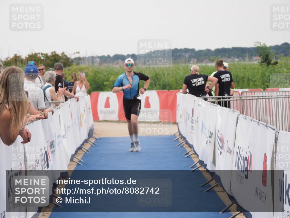 22.06.2025 - Viking Triathlon MichiJ http://msf.ph/oto/8082742 22.06.2025 16:01:44 Ziel 121 meine-sportfotos.de