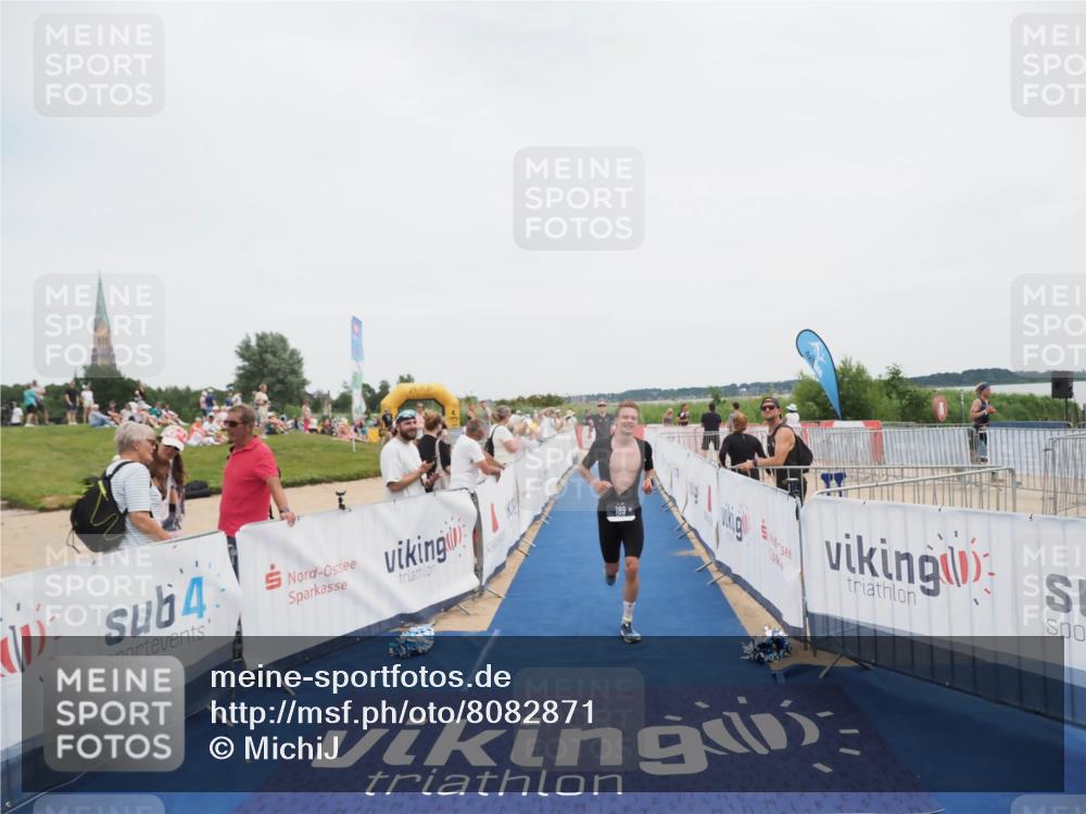 22.06.2025 - Viking Triathlon MichiJ http://msf.ph/oto/8082871 22.06.2025 14:33:46 Ziel 152, 189 meine-sportfotos.de