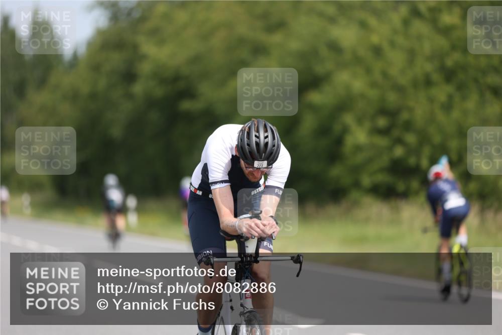 22.06.2025 - Viking Triathlon Yannick Fuchs http://msf.ph/oto/8082886 22.06.2025 12:25:45 Radfahren 10, 20, 64, 88, 223, 323, 387, 507, 617 meine-sportfotos.de