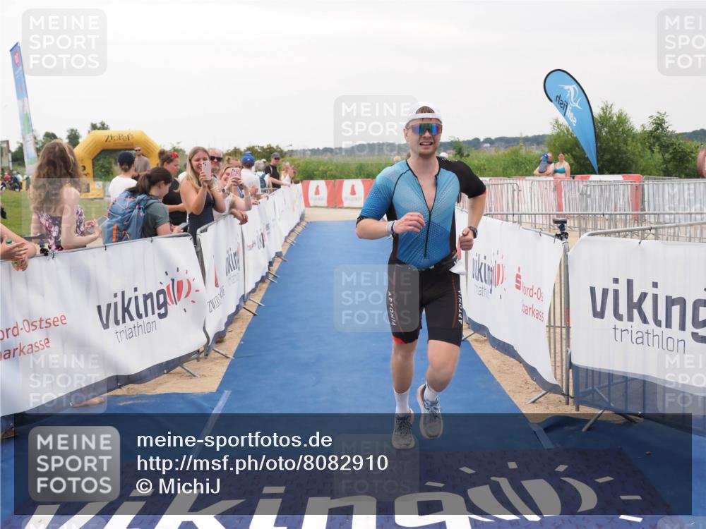 22.06.2025 - Viking Triathlon MichiJ http://msf.ph/oto/8082910 22.06.2025 16:01:47 Ziel 121 meine-sportfotos.de