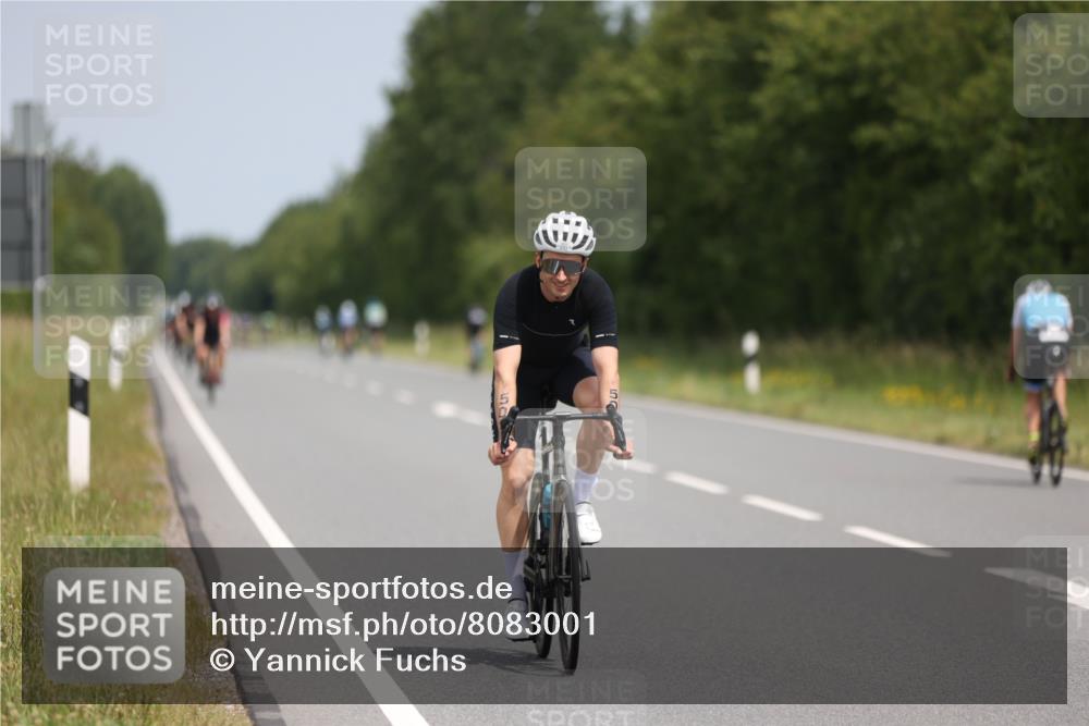 22.06.2025 - Viking Triathlon Yannick Fuchs http://msf.ph/oto/8083001 22.06.2025 12:26:25 Radfahren 246, 265, 456, 501, 518 meine-sportfotos.de