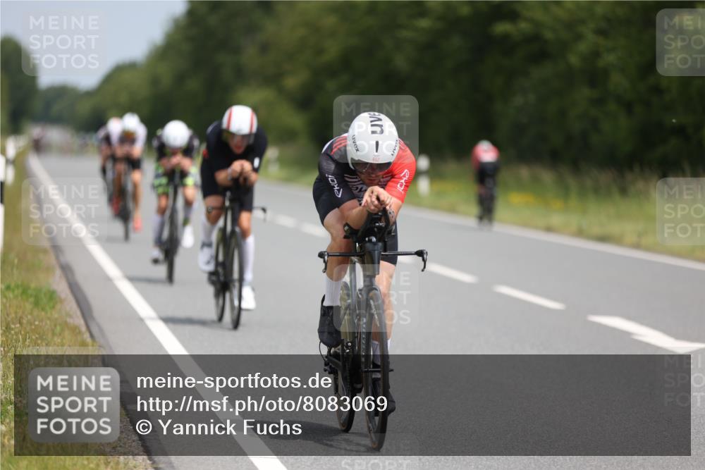 22.06.2025 - Viking Triathlon Yannick Fuchs http://msf.ph/oto/8083069 22.06.2025 12:26:57 Radfahren 145, 161, 176, 368, 485, 550, 556, 652 meine-sportfotos.de