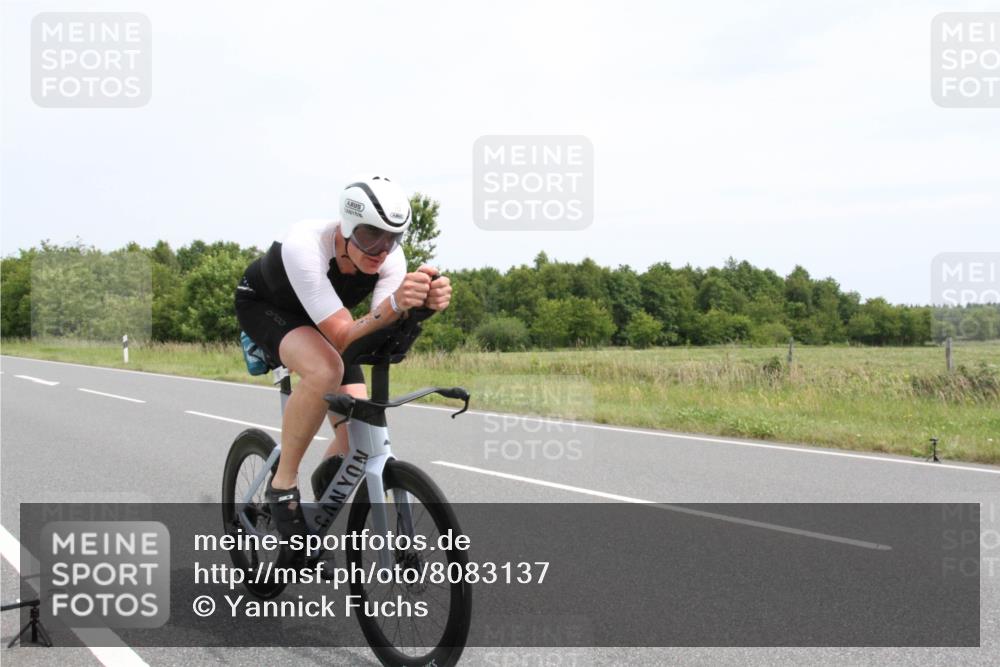 22.06.2025 - Viking Triathlon Yannick Fuchs http://msf.ph/oto/8083137 22.06.2025 12:54:37 Radfahren 110, 547 meine-sportfotos.de