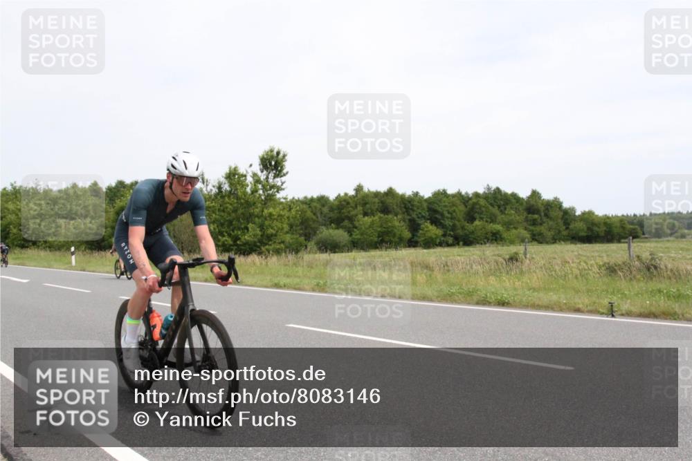 22.06.2025 - Viking Triathlon Yannick Fuchs http://msf.ph/oto/8083146 22.06.2025 12:54:52 Radfahren 51, 185, 235 meine-sportfotos.de