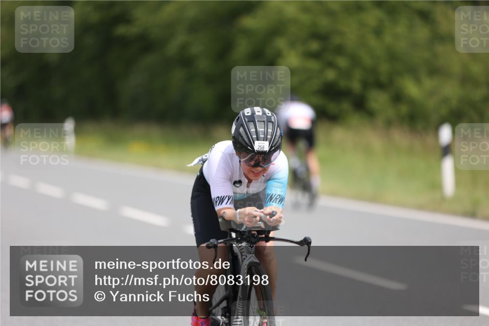 22.06.2025 - Viking Triathlon Yannick Fuchs http://msf.ph/oto/8083198 22.06.2025 12:28:21 Radfahren 256, 258, 289, 347, 367, 648 meine-sportfotos.de