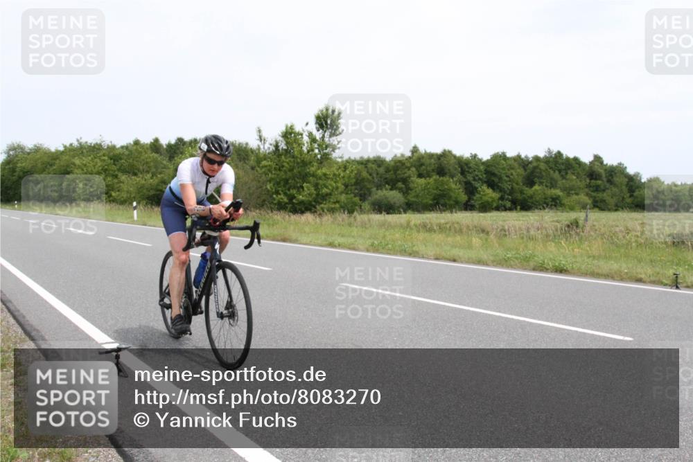 22.06.2025 - Viking Triathlon Yannick Fuchs http://msf.ph/oto/8083270 22.06.2025 12:56:26 Radfahren 114, 306, 498, 609 meine-sportfotos.de