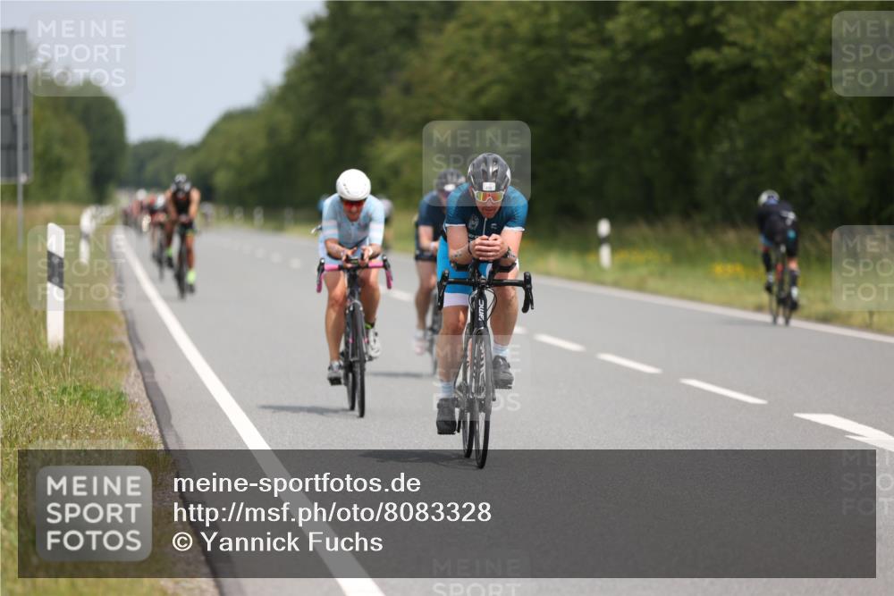 22.06.2025 - Viking Triathlon Yannick Fuchs http://msf.ph/oto/8083328 22.06.2025 12:29:30 Radfahren 57, 84, 85, 133, 185, 213, 406, 514, 632 meine-sportfotos.de