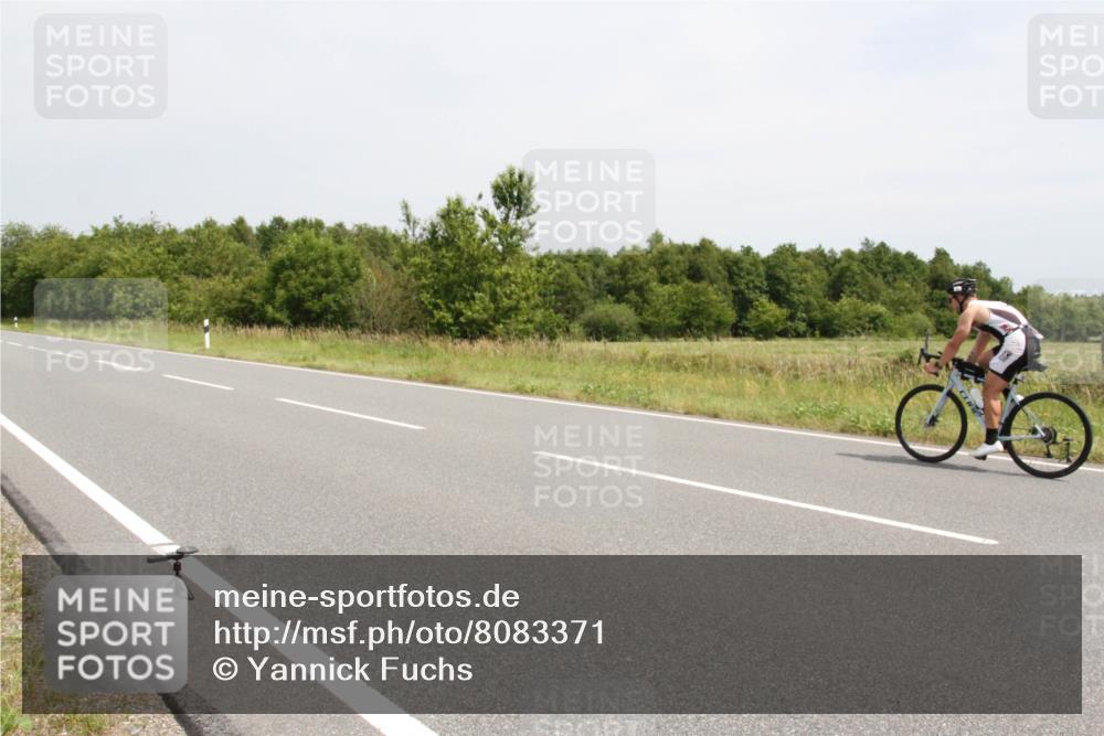 22.06.2025 - Viking Triathlon Yannick Fuchs http://msf.ph/oto/8083371 22.06.2025 12:58:01 Radfahren 240, 481 meine-sportfotos.de