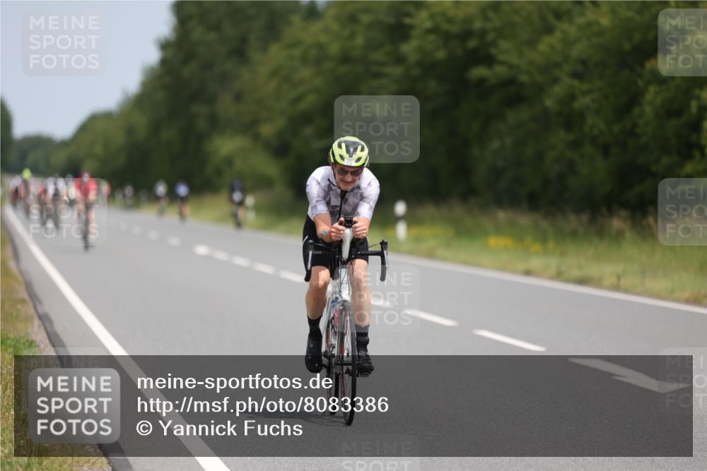 22.06.2025 - Viking Triathlon Yannick Fuchs http://msf.ph/oto/8083386 22.06.2025 12:30:09 Radfahren 39, 273 meine-sportfotos.de