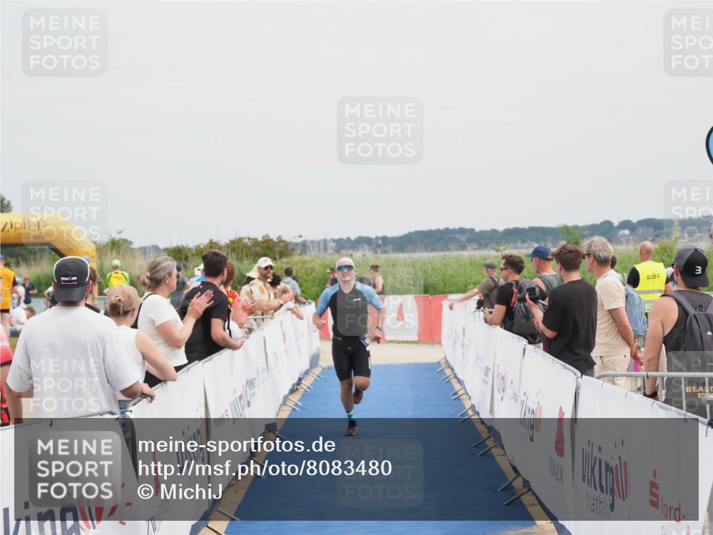 22.06.2025 - Viking Triathlon MichiJ http://msf.ph/oto/8083480 22.06.2025 14:41:09 Ziel 458 meine-sportfotos.de