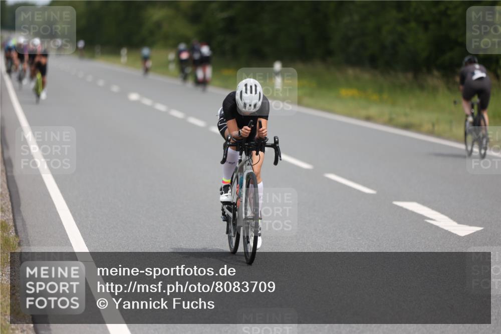 22.06.2025 - Viking Triathlon Yannick Fuchs http://msf.ph/oto/8083709 22.06.2025 12:31:35 Radfahren 37, 60, 114, 204, 266, 364, 495, 500, 525, 540 meine-sportfotos.de