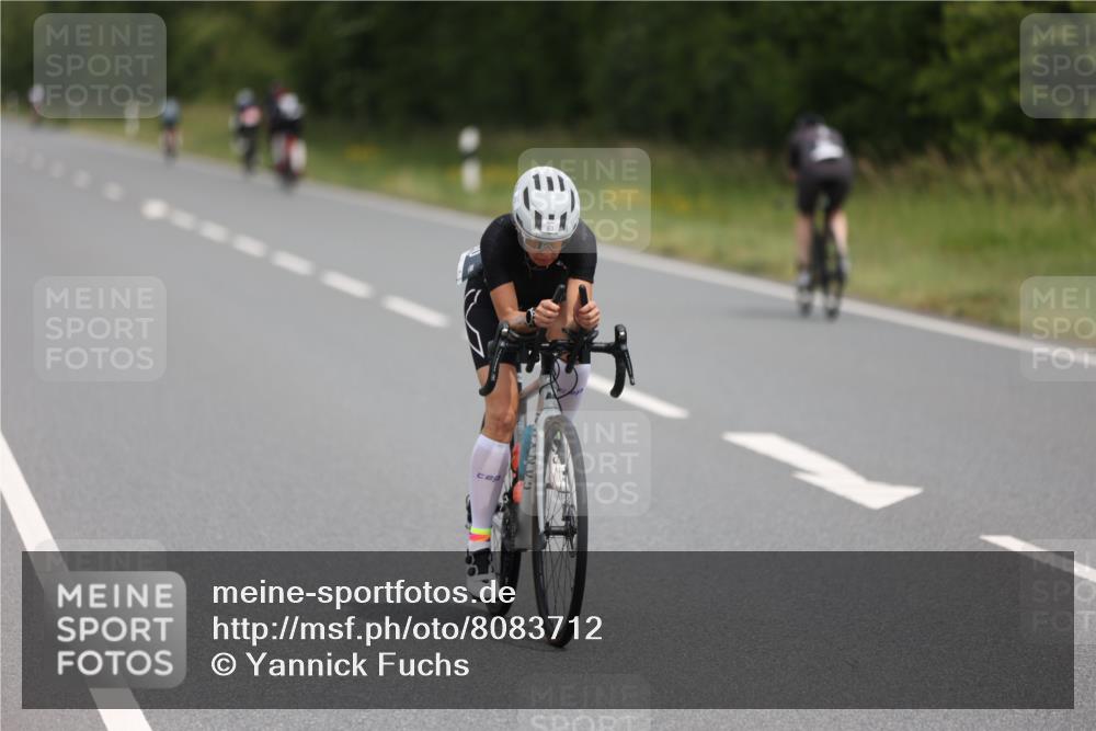 22.06.2025 - Viking Triathlon Yannick Fuchs http://msf.ph/oto/8083712 22.06.2025 12:31:36 Radfahren 37, 60, 114, 204, 266, 364, 412, 495, 500, 525, 540 meine-sportfotos.de