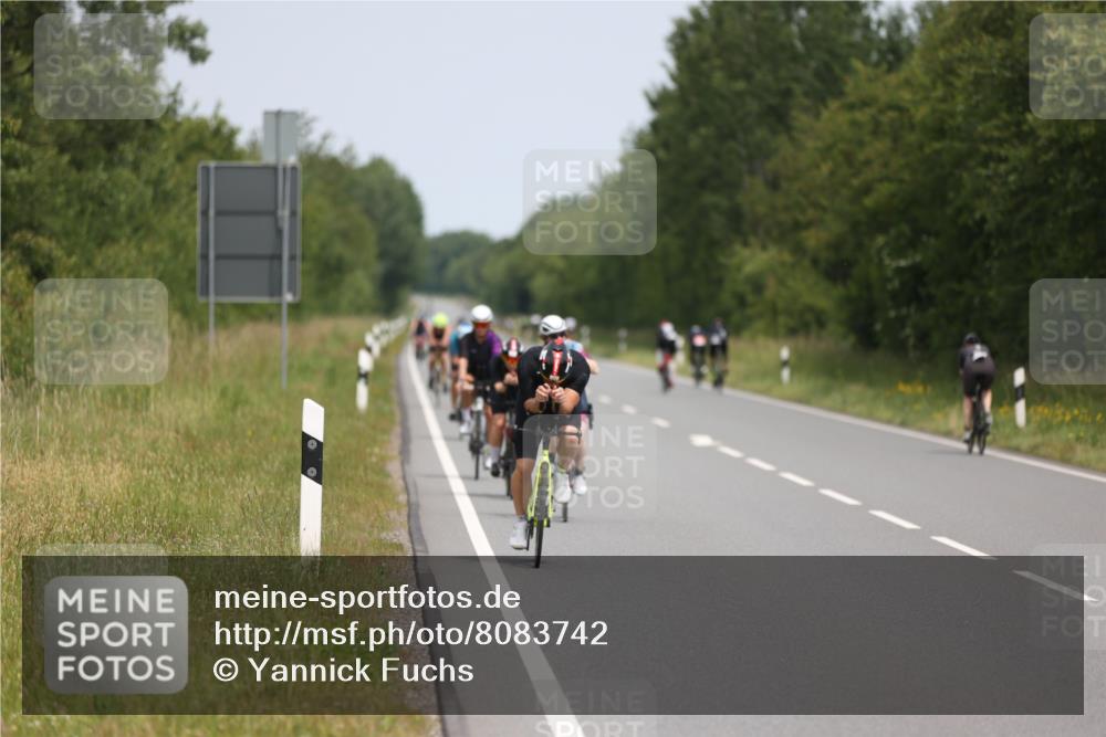 22.06.2025 - Viking Triathlon Yannick Fuchs http://msf.ph/oto/8083742 22.06.2025 12:31:39 Radfahren 37, 60, 114, 204, 266, 333, 364, 412, 495, 500, 525, 540 meine-sportfotos.de