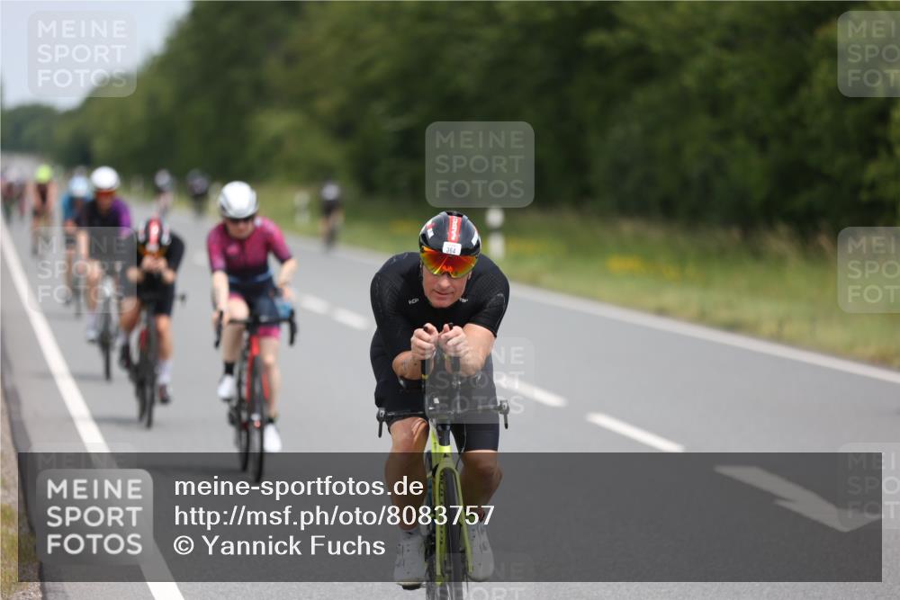 22.06.2025 - Viking Triathlon Yannick Fuchs http://msf.ph/oto/8083757 22.06.2025 12:31:42 Radfahren 37, 114, 204, 266, 333, 364, 412, 423, 500, 525, 540 meine-sportfotos.de
