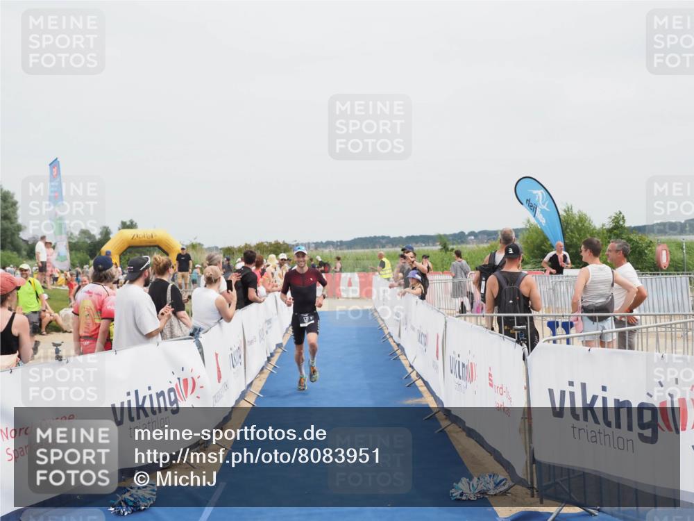 22.06.2025 - Viking Triathlon MichiJ http://msf.ph/oto/8083951 22.06.2025 14:41:57 Ziel 527 meine-sportfotos.de