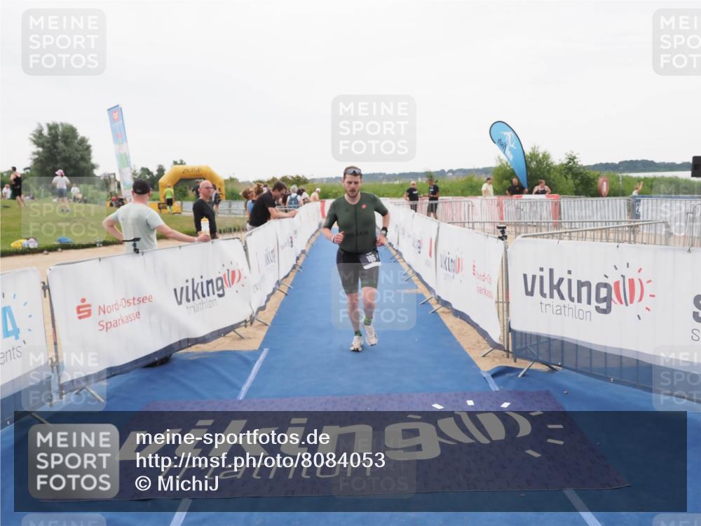 22.06.2025 - Viking Triathlon MichiJ http://msf.ph/oto/8084053 22.06.2025 16:18:34 Ziel 186 meine-sportfotos.de
