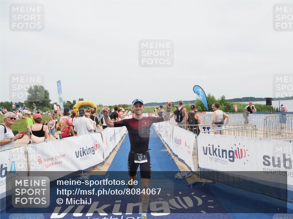 22.06.2025 - Viking Triathlon MichiJ http://msf.ph/oto/8084067 22.06.2025 14:41:59 Ziel 527 meine-sportfotos.de
