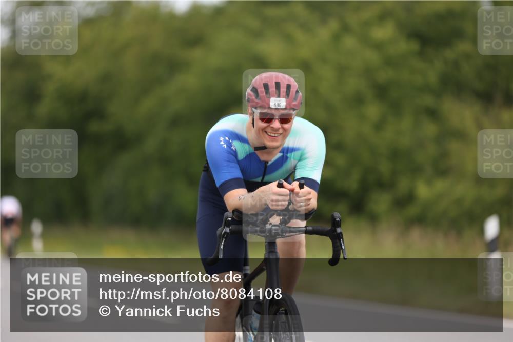 22.06.2025 - Viking Triathlon Yannick Fuchs http://msf.ph/oto/8084108 22.06.2025 12:33:03 Radfahren 240, 475, 496 meine-sportfotos.de
